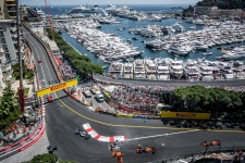 Гран-при Монако с борта суперъяхты в компании звезды F-1